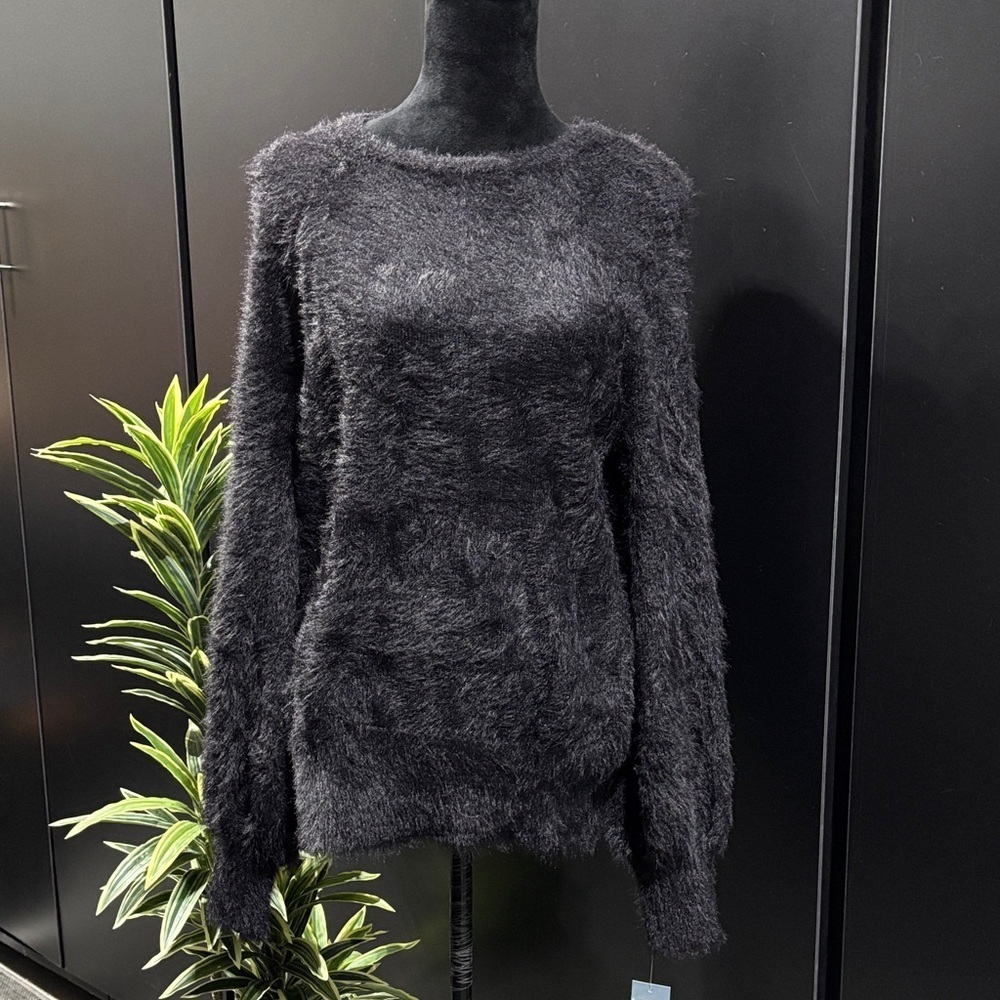 Skye’s The Limit Eyelash pullover,balloon sleeve,crew neck,warm,soft,sweater